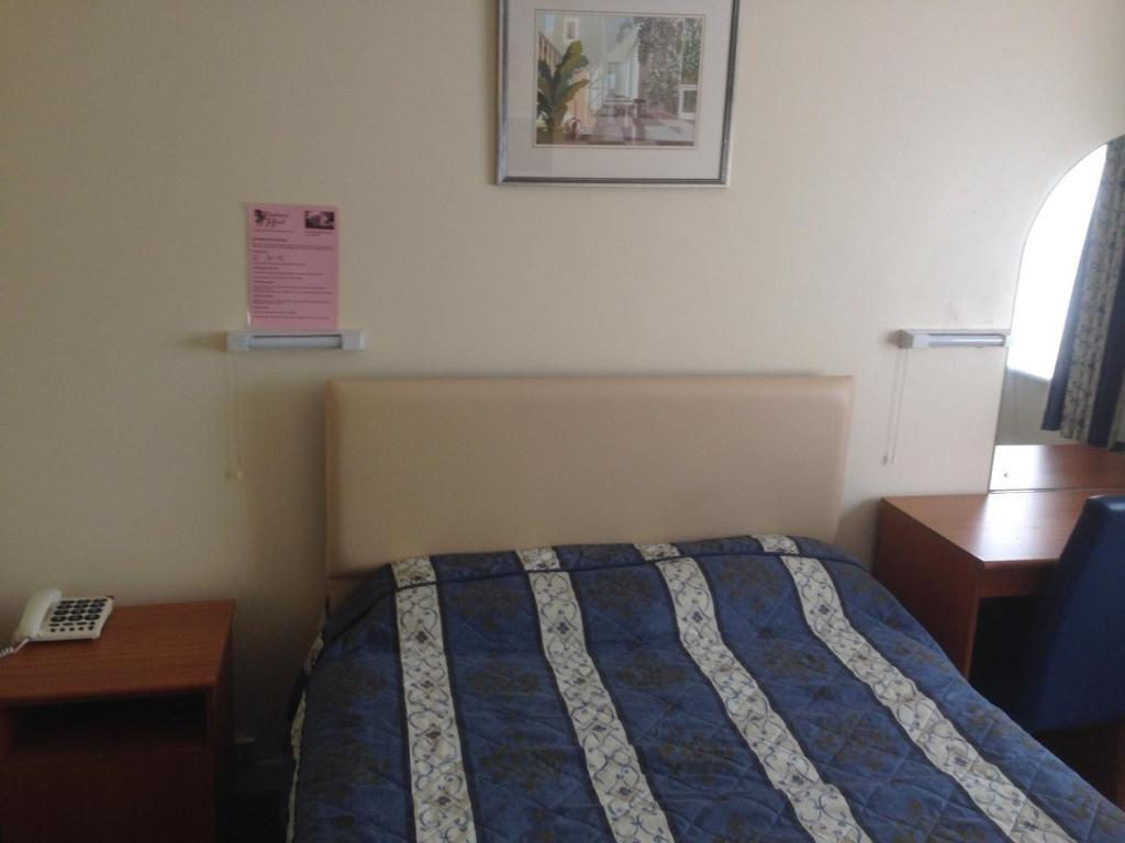 Elmhurst Hotel Reading Zimmer foto